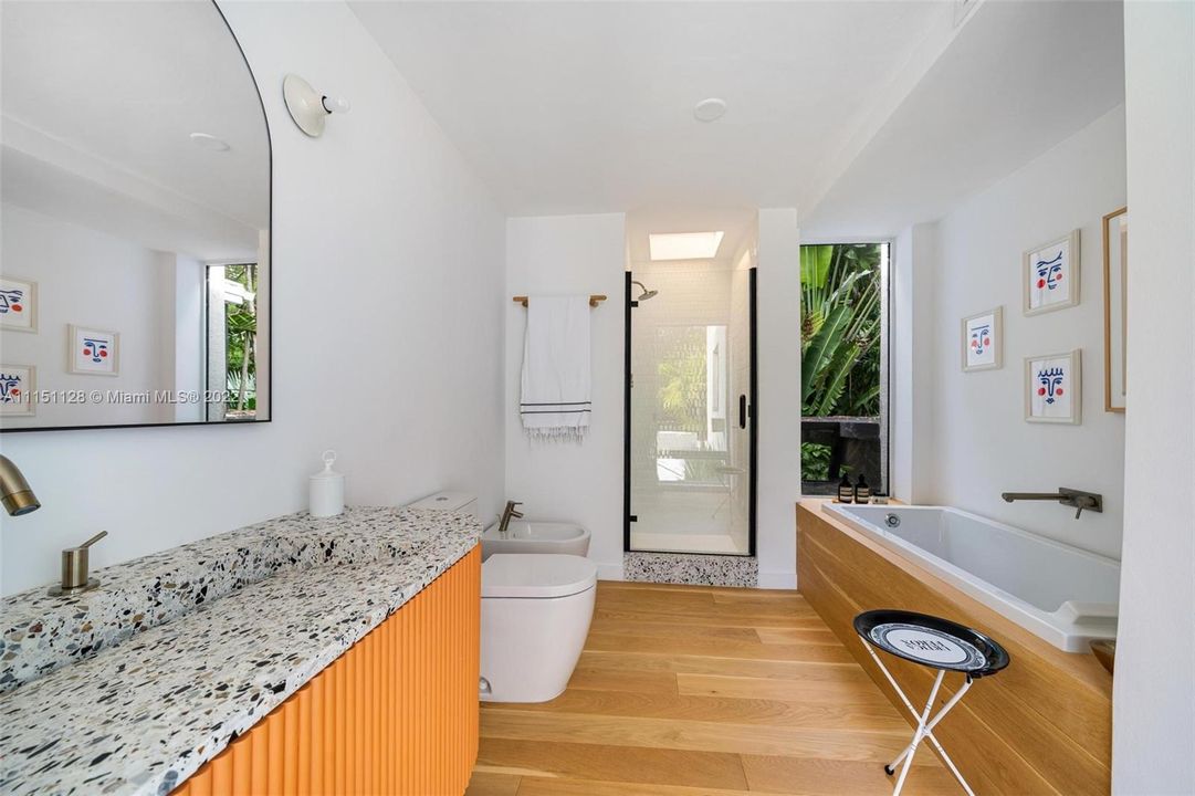 Recently Sold: $1,295,000 (3 beds, 3 baths, 1647 Square Feet)
