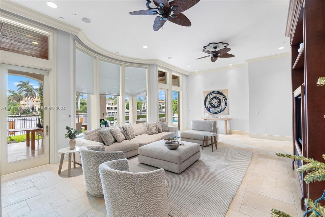 Active With Contract: $11,995,000 (6 beds, 9 baths, 12512 Square Feet)