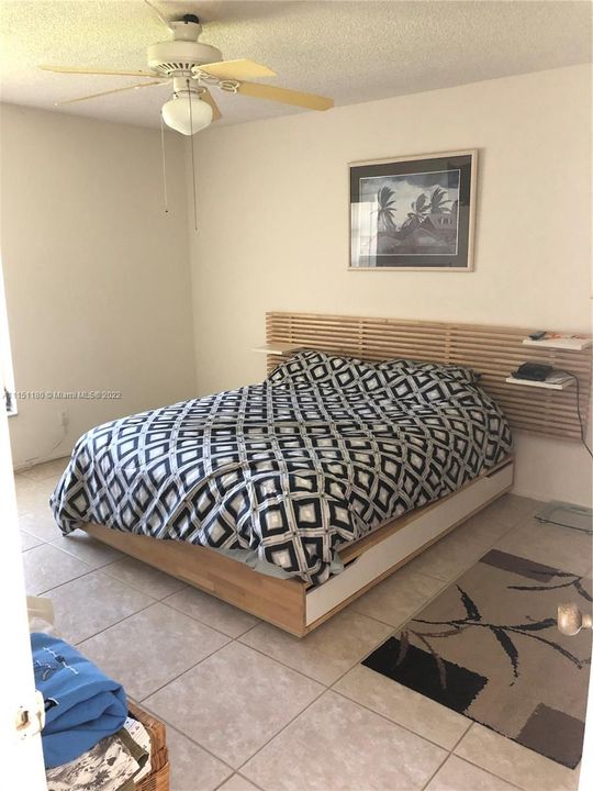 Vendido Recientemente: $150,000 (1 camas, 1 baños, 689 Pies cuadrados)