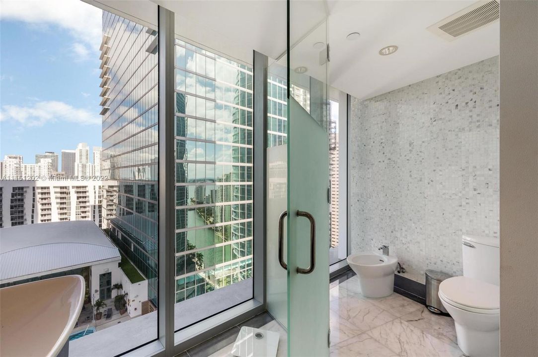 Recently Sold: $935,000 (2 beds, 2 baths, 1539 Square Feet)