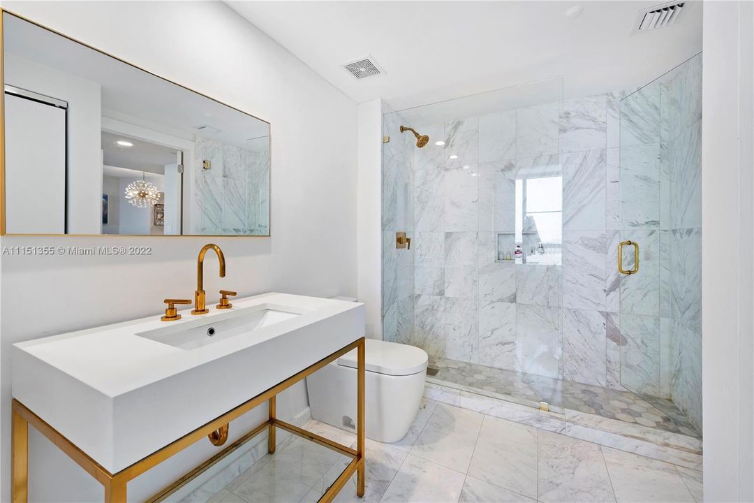 Недавно арендовано: $13,000 (2 спален, 2 ванн, 1400 Квадратных фут)