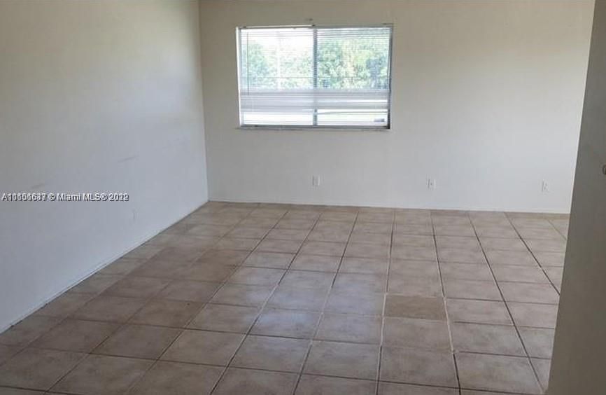 Recently Rented: $1,350 (2 beds, 1 baths, 840 Square Feet)