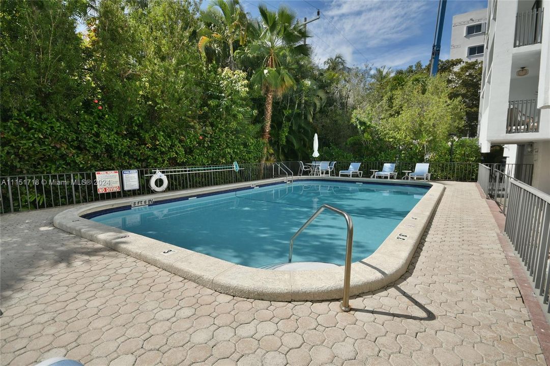 Recently Sold: $749,950 (2 beds, 2 baths, 1242 Square Feet)