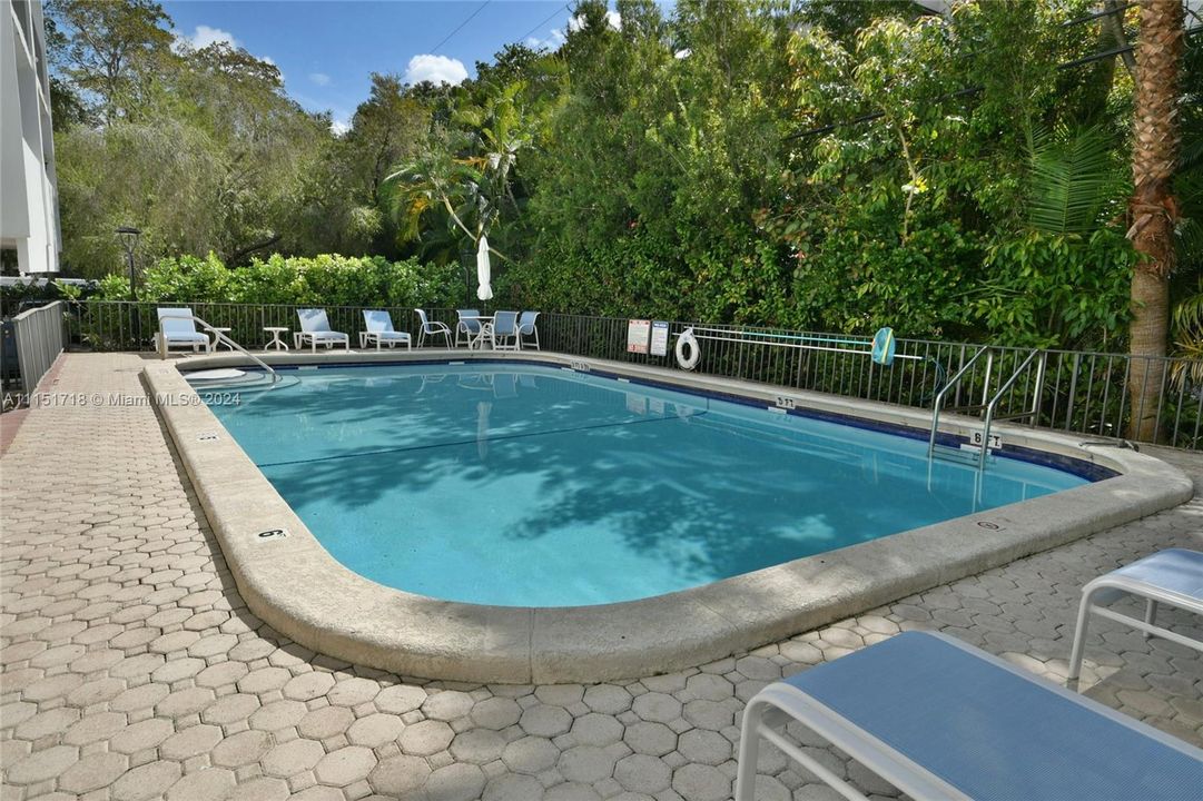 Recently Sold: $749,950 (2 beds, 2 baths, 1242 Square Feet)