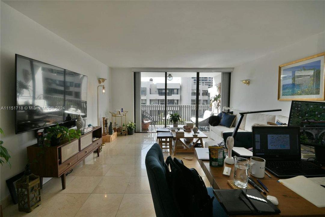 Recently Sold: $749,950 (2 beds, 2 baths, 1242 Square Feet)