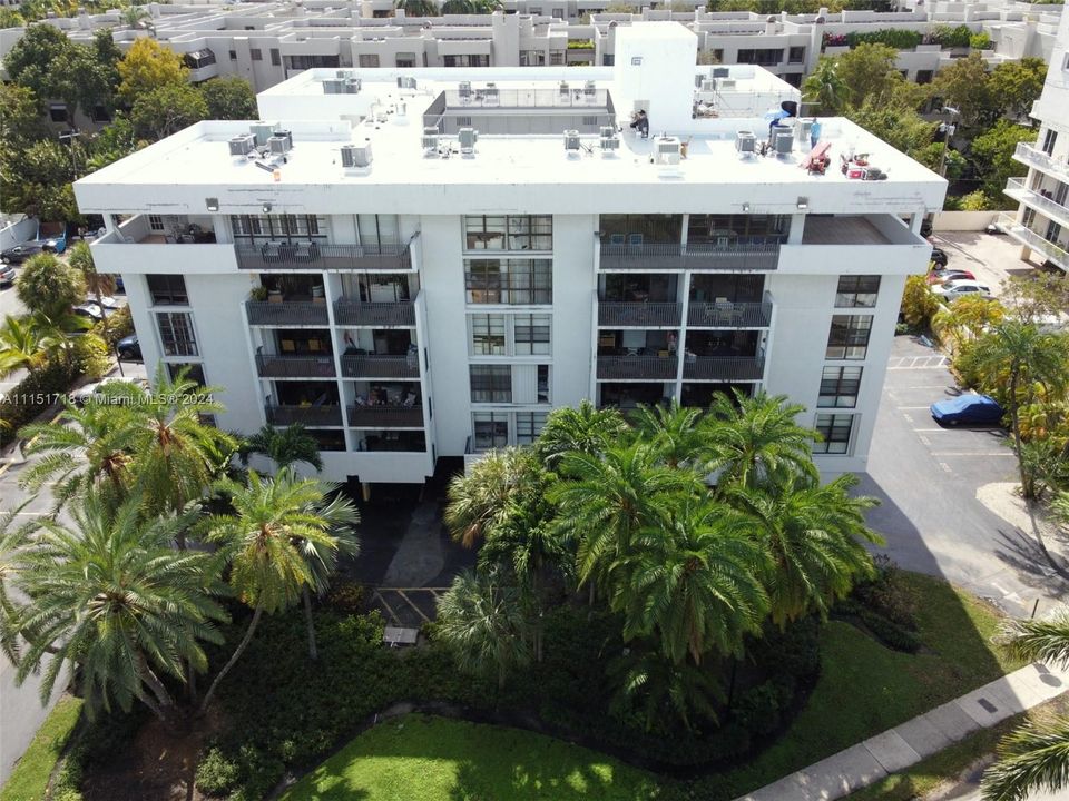 Recently Sold: $749,950 (2 beds, 2 baths, 1242 Square Feet)