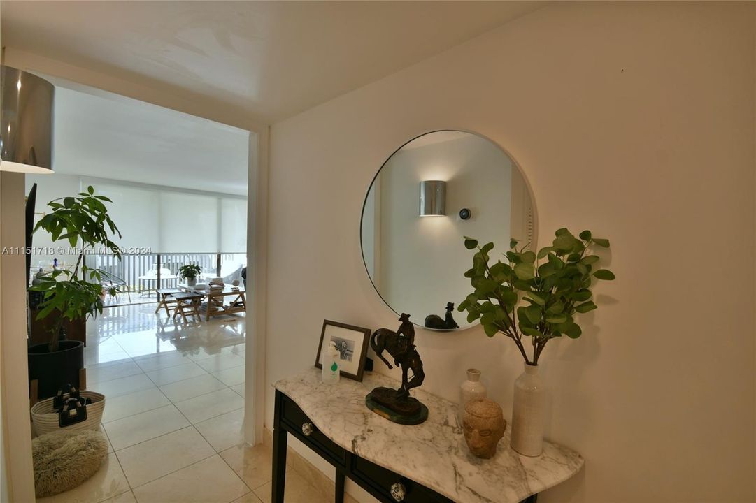 Recently Sold: $749,950 (2 beds, 2 baths, 1242 Square Feet)