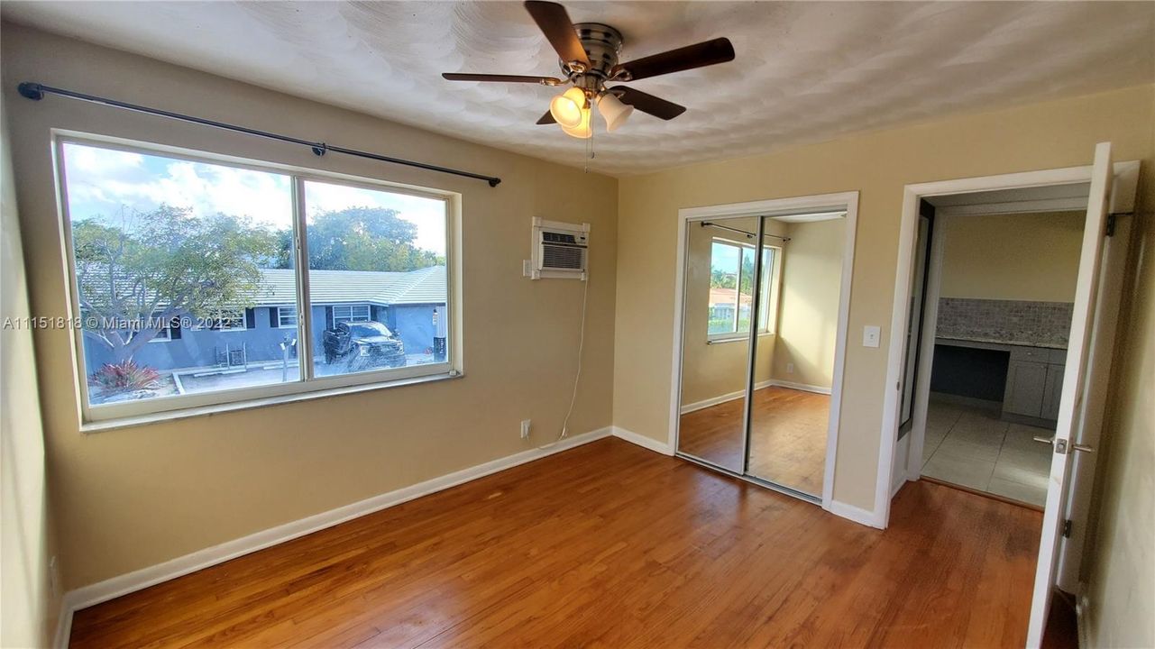 最近租的: $1,600 (2 贝兹, 1 浴室, 760 平方英尺)