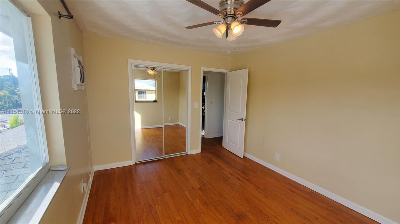 最近租的: $1,600 (2 贝兹, 1 浴室, 760 平方英尺)