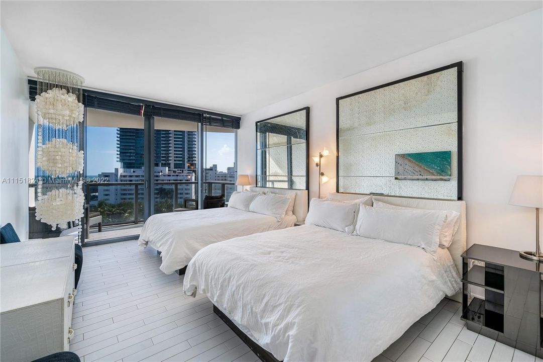 Recently Sold: $3,690,000 (2 beds, 2 baths, 1543 Square Feet)