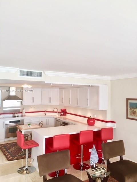 Recently Sold: $900,000 (2 beds, 2 baths, 1574 Square Feet)