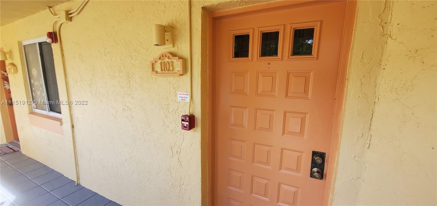 Недавно арендовано: $1,900 (2 спален, 2 ванн, 1074 Квадратных фут)