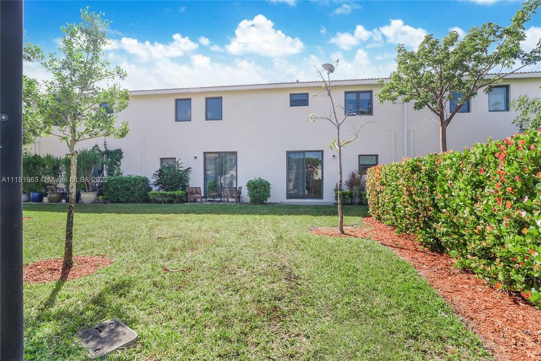 Recently Sold: $399,999 (3 beds, 2 baths, 1777 Square Feet)