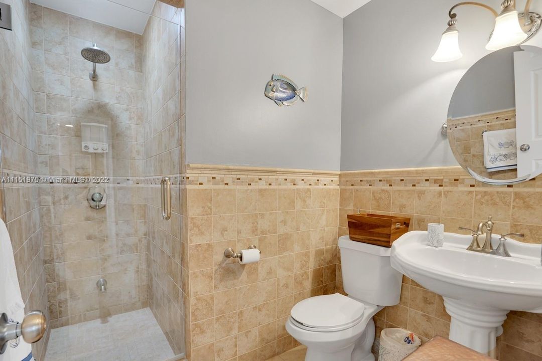 最近售出: $429,742 (3 贝兹, 2 浴室, 1591 平方英尺)