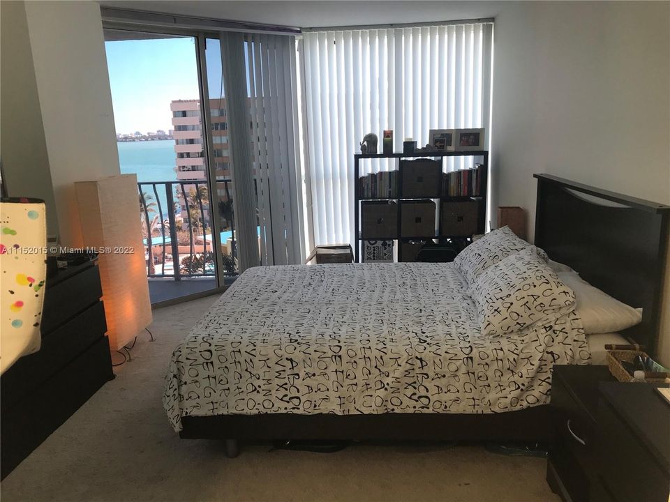 Recently Rented: $2,900 (2 beds, 2 baths, 1030 Square Feet)
