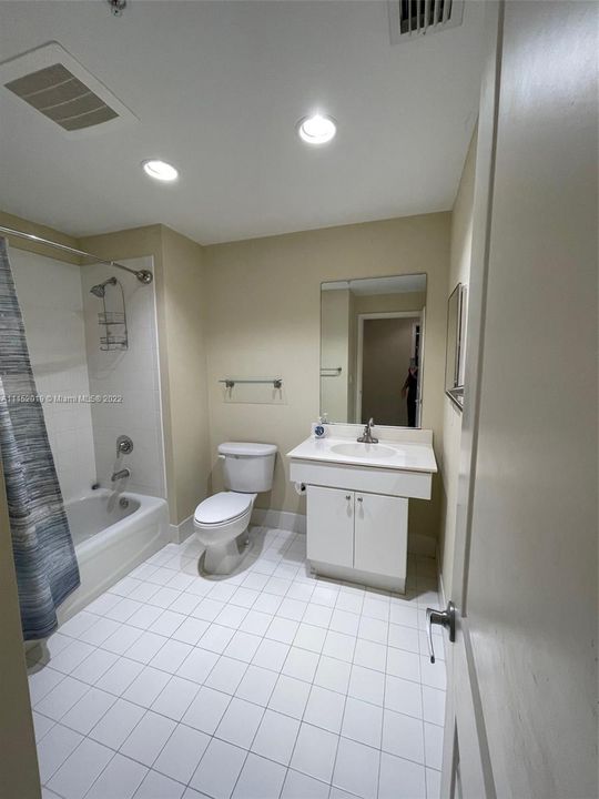 Недавно арендовано: $2,100 (1 спален, 1 ванн, 798 Квадратных фут)
