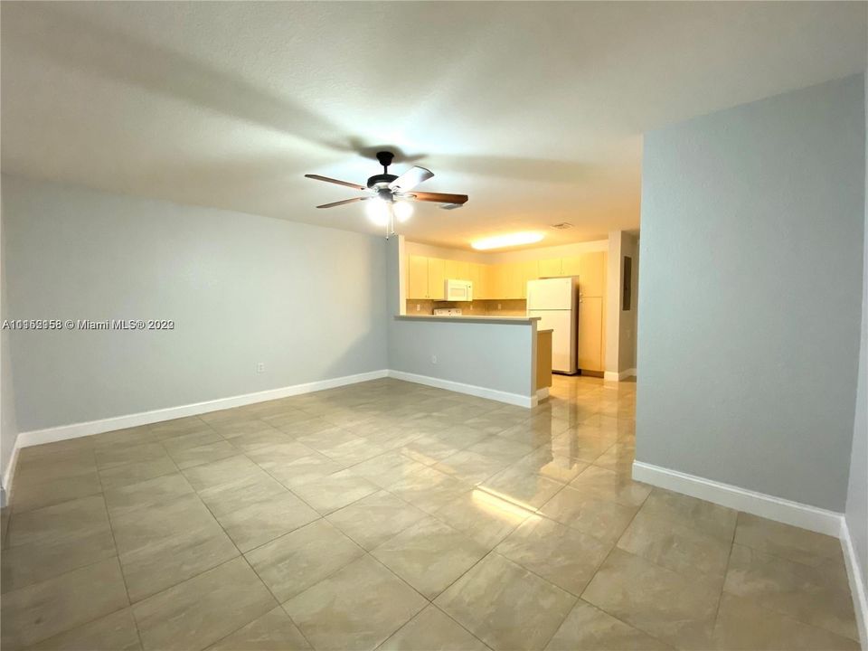 Recently Rented: $2,500 (3 beds, 2 baths, 1470 Square Feet)