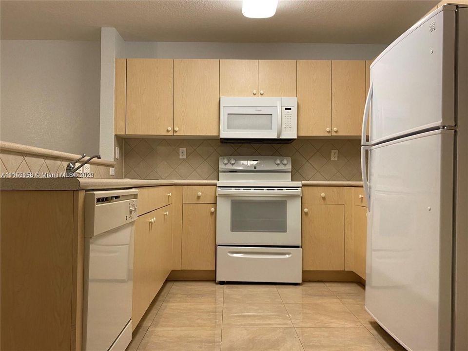 Recently Rented: $2,500 (3 beds, 2 baths, 1470 Square Feet)