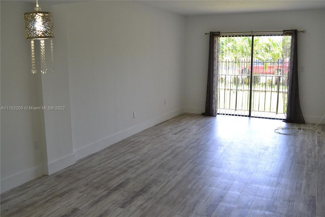 Recently Rented: $2,000 (3 beds, 2 baths, 1035 Square Feet)