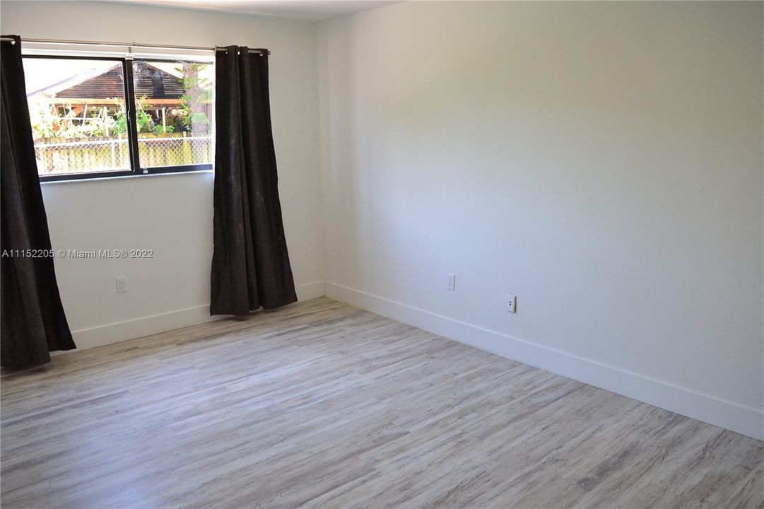 Recently Rented: $2,000 (3 beds, 2 baths, 1035 Square Feet)