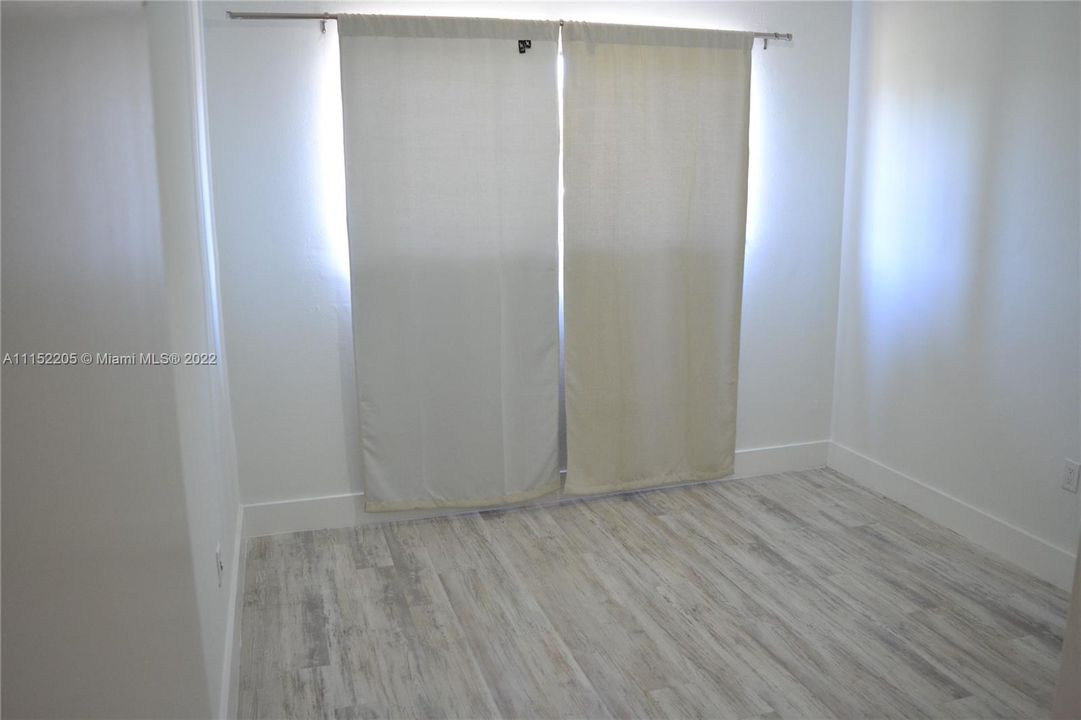 Recently Rented: $2,000 (3 beds, 2 baths, 1035 Square Feet)