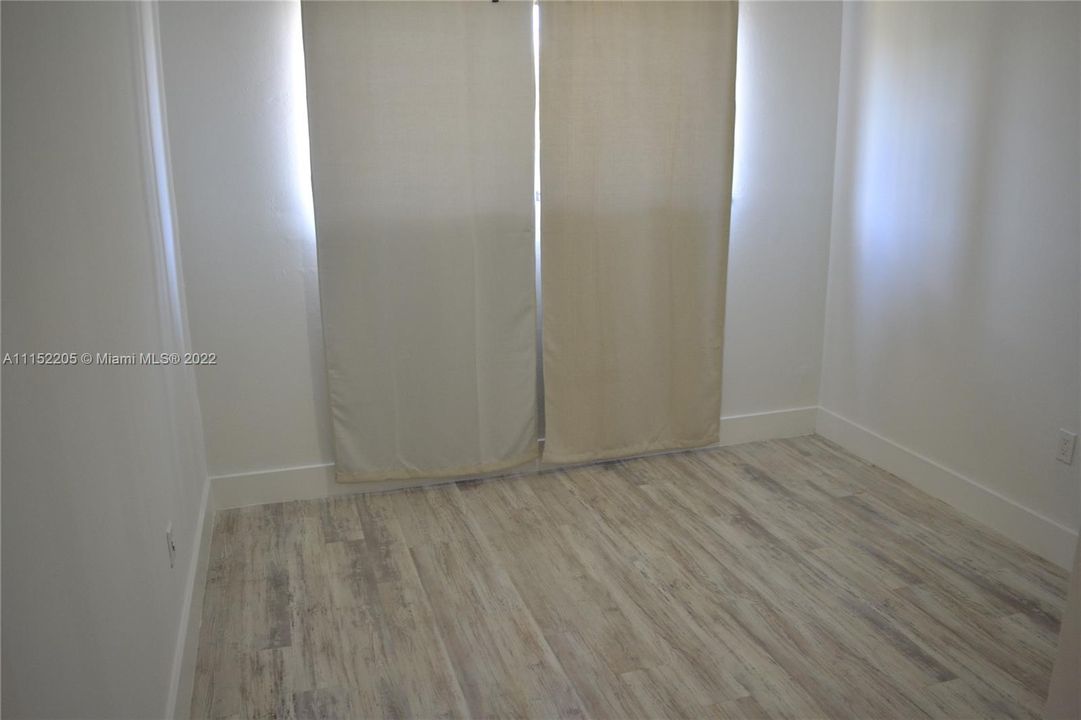 Recently Rented: $2,000 (3 beds, 2 baths, 1035 Square Feet)