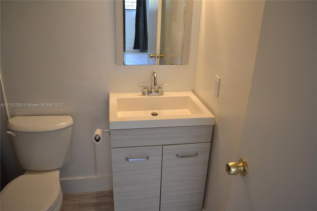 Recently Rented: $2,000 (3 beds, 2 baths, 1035 Square Feet)