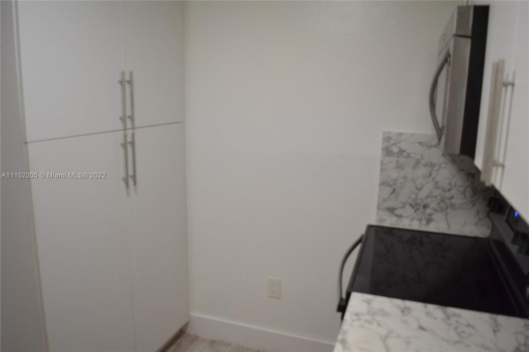 Recently Rented: $2,000 (3 beds, 2 baths, 1035 Square Feet)