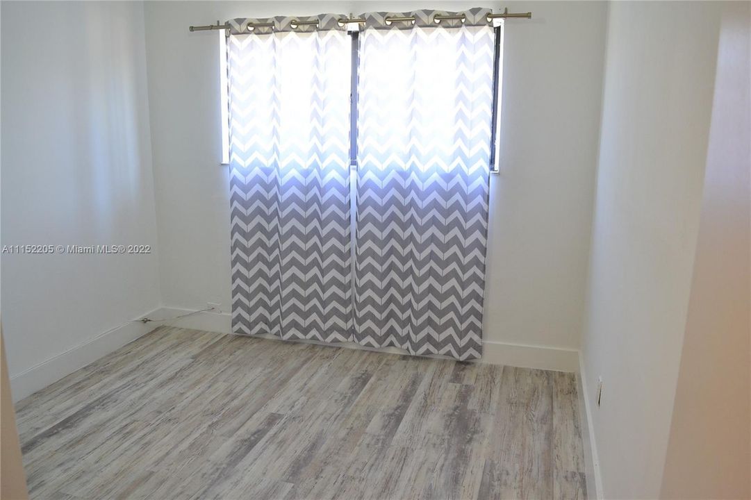 Recently Rented: $2,000 (3 beds, 2 baths, 1035 Square Feet)