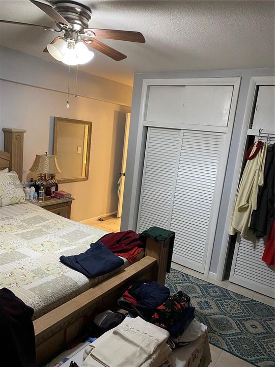 Vendido Recientemente: $144,900 (2 camas, 2 baños, 890 Pies cuadrados)