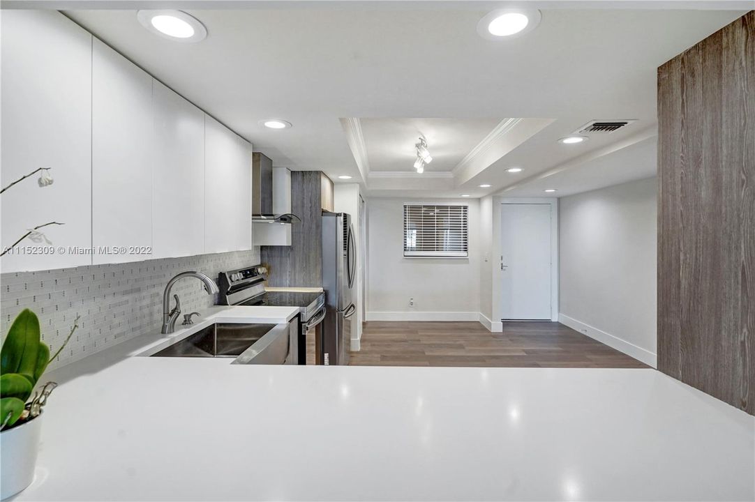 Recently Sold: $399,000 (2 beds, 2 baths, 1369 Square Feet)