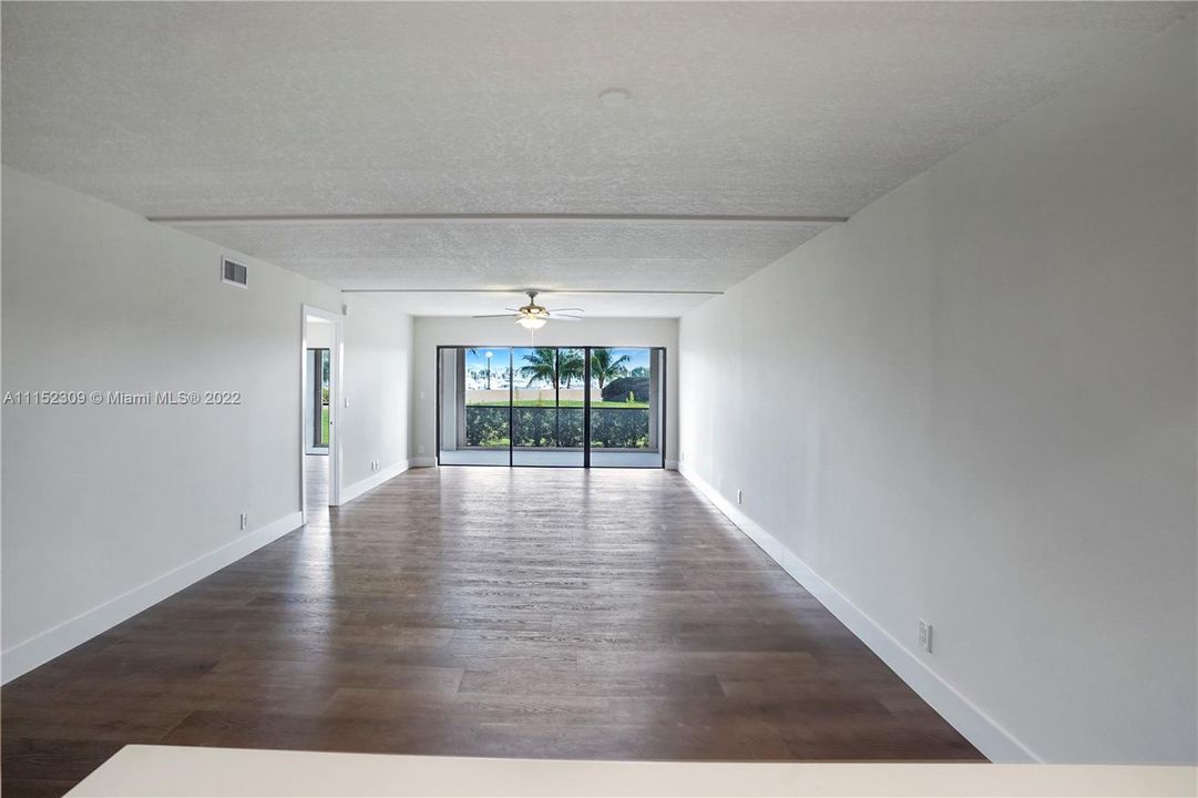 Recently Sold: $399,000 (2 beds, 2 baths, 1369 Square Feet)