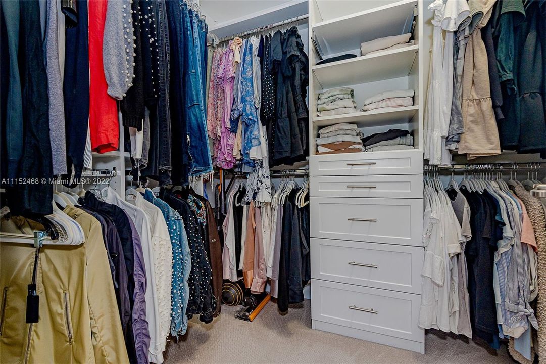 Walk-in Closet