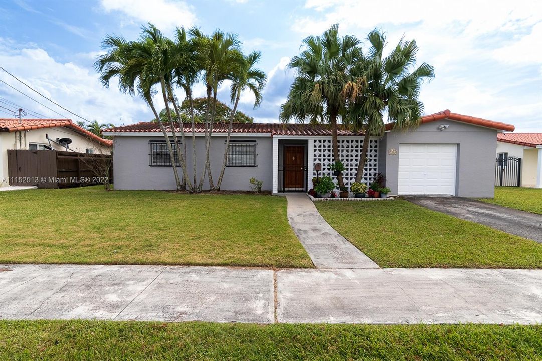 Recently Sold: $474,900 (3 beds, 1 baths, 1168 Square Feet)