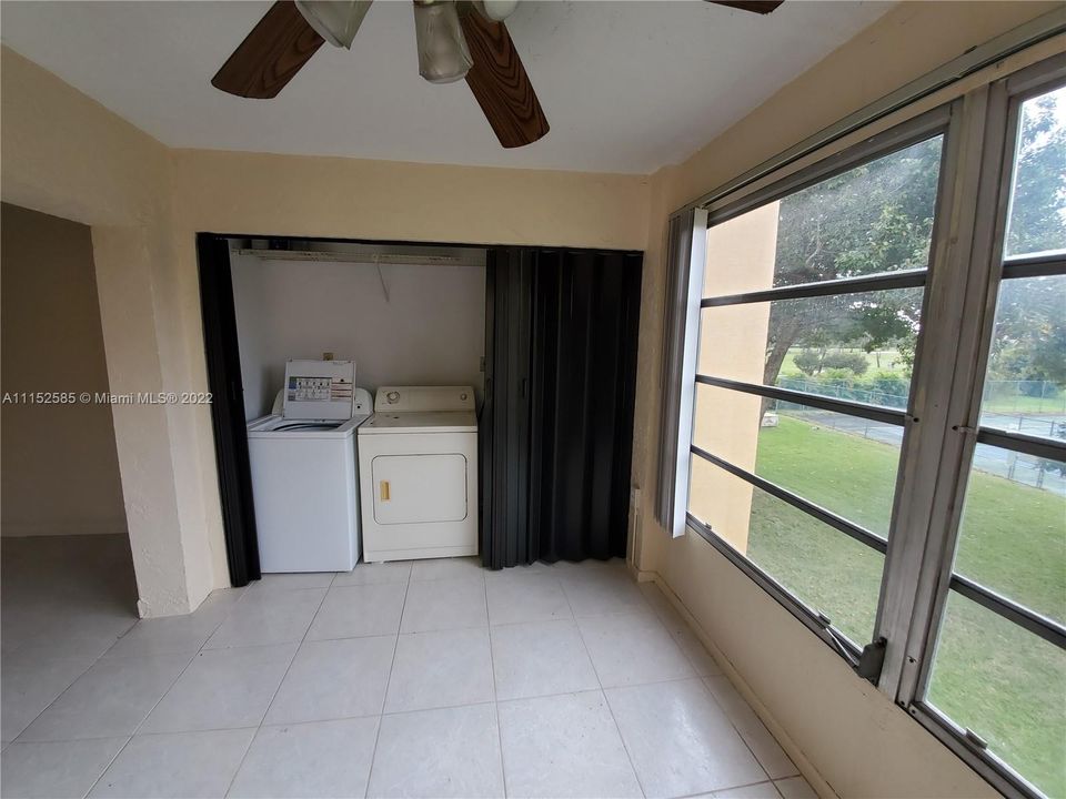 Vendido Recientemente: $155,900 (1 camas, 1 baños, 741 Pies cuadrados)