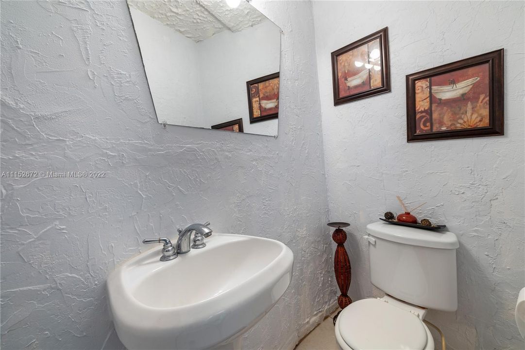 最近售出: $1,150,000 (3 贝兹, 2 浴室, 2538 平方英尺)