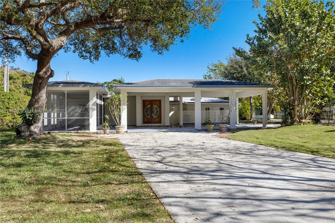 Recently Sold: $1,150,000 (3 beds, 2 baths, 2538 Square Feet)