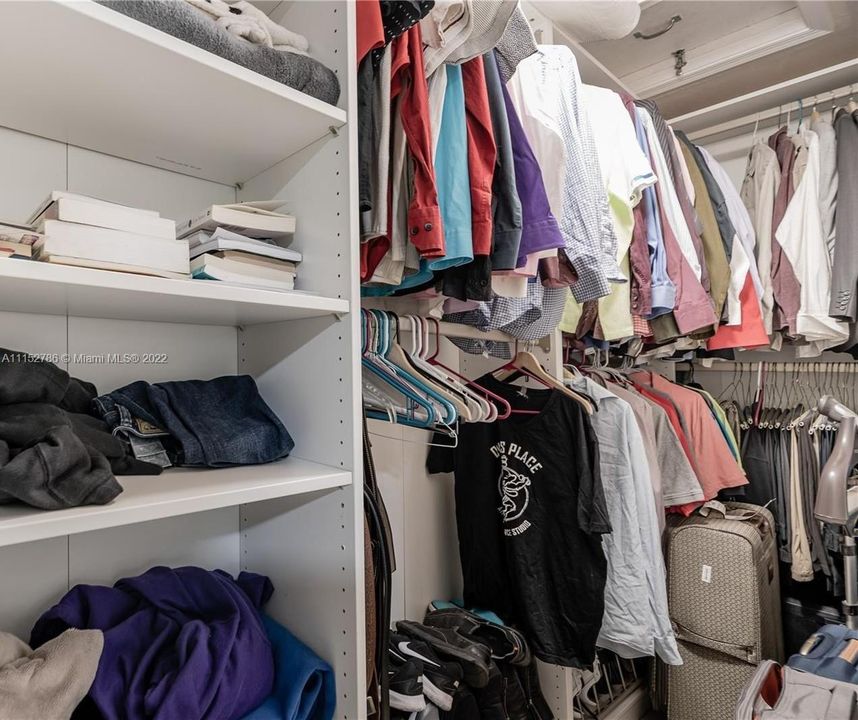 Recently Sold: $898,000 (0 beds, 0 baths, 2266 Square Feet)