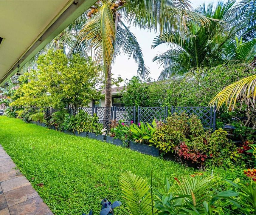 Recently Sold: $898,000 (0 beds, 0 baths, 2266 Square Feet)