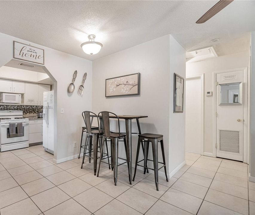 Recently Sold: $898,000 (0 beds, 0 baths, 2266 Square Feet)