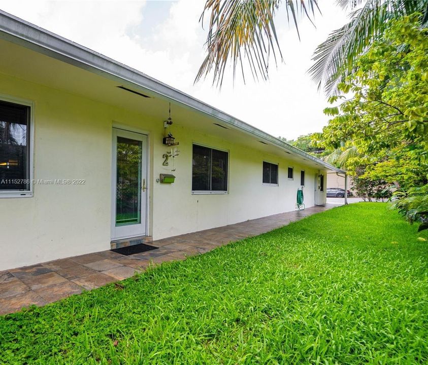 Recently Sold: $898,000 (0 beds, 0 baths, 2266 Square Feet)