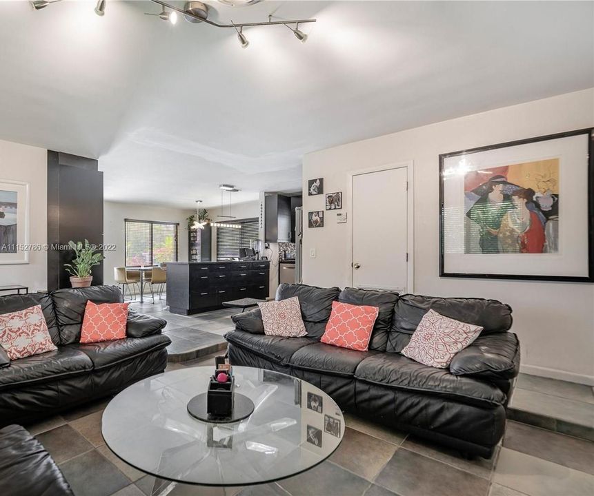 Recently Sold: $898,000 (0 beds, 0 baths, 2266 Square Feet)