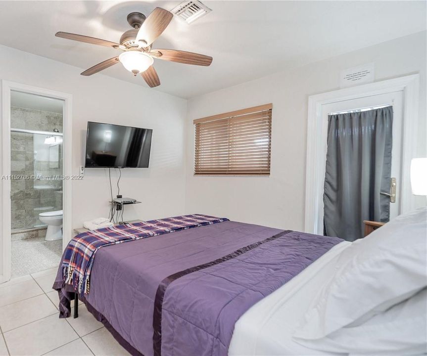 Recently Sold: $898,000 (0 beds, 0 baths, 2266 Square Feet)