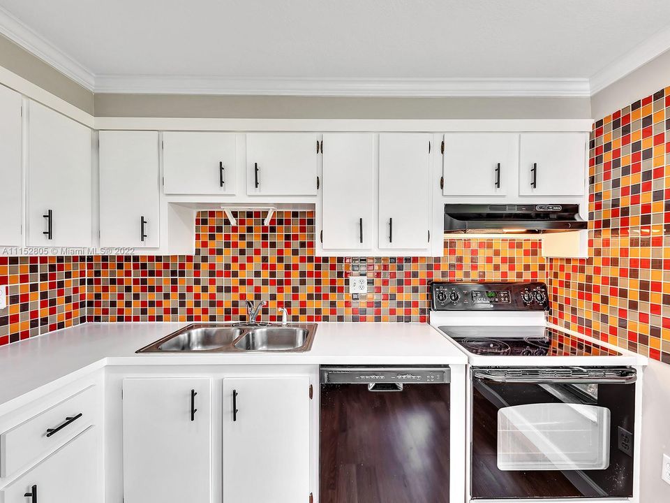 最近租的: $1,900 (2 贝兹, 2 浴室, 1022 平方英尺)