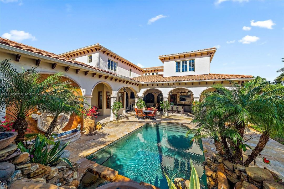 Recently Sold: $2,450,000 (4 beds, 5 baths, 6504 Square Feet)