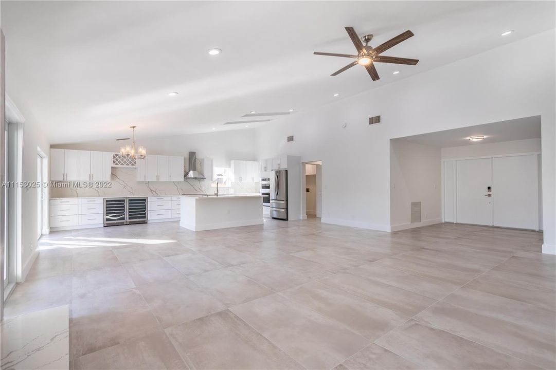 Recently Sold: $1,099,000 (4 beds, 2 baths, 2313 Square Feet)