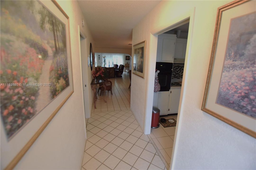 Recently Sold: $174,500 (1 beds, 2 baths, 999 Square Feet)