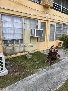 Exterior Rear with 1800 BTU Wall Unit - Cools the whole unit!