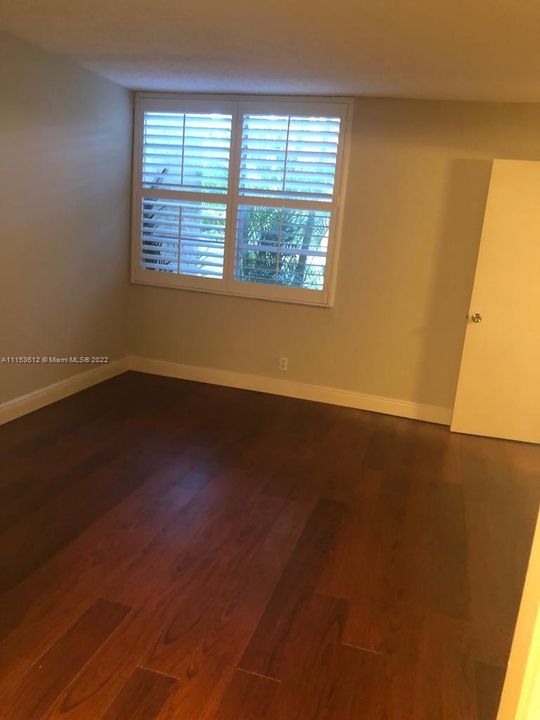 Recently Rented: $1,800 (2 beds, 2 baths, 960 Square Feet)