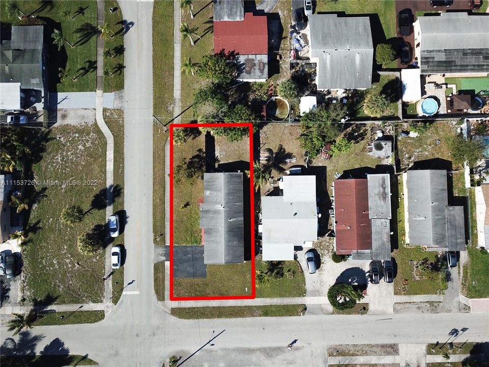 Recently Sold: $300,000 (3 beds, 2 baths, 1252 Square Feet)